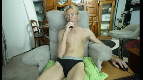 Snapshot of 00jeff31 chatting on June 2026 02:58:01 AM jeff online show from June 2026 02:58:01 AM