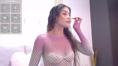 Snapshot of 01andrea_ chatting on June 2026 09:14:01 PM andre online show from June 2026 09:14:01 PM
