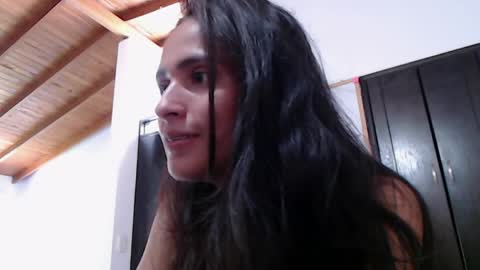 07sofia online show from April 2026 05:32:02 PM