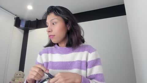 Snapshot of 0amy1 chatting on February 2026 06:33:02 AM amy online show from February 2026 06:33:02 AM