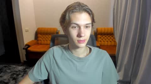 Snapshot of 0verlandd chatting on January 2025 02:41:01 AM Adam online show from January 2025 02:41:01 AM