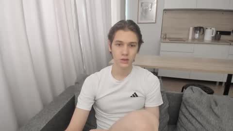 Snapshot of 0verlandd chatting on September 2025 09:09:01 AM Adam online show from September 2025 09:09:01 AM