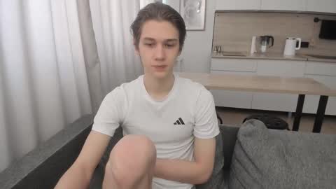 Snapshot of 0verlandd chatting on September 2025 06:15:01 AM Adam online show from September 2025 06:15:01 AM