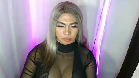 Snapshot of 11inchsinglecious chatting on January 2025 09:18:02 AM HUGECOCK online show from January 2025 09:18:02 AM