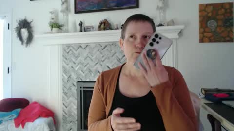 Aurora Willows online show from April 2026 09:15:01 PM