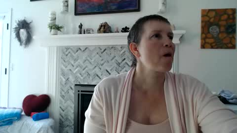 Aurora Willows online show from June 2026 01:46:01 PM