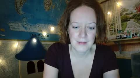 12ennie online show from December 2025 06:33:02 AM