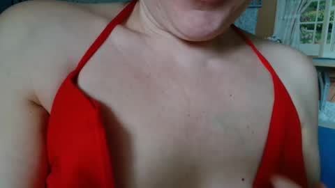 Snapshot of 12ennie chatting on April 2026 08:23:01 AM 12ennie online show from April 2026 08:23:01 AM