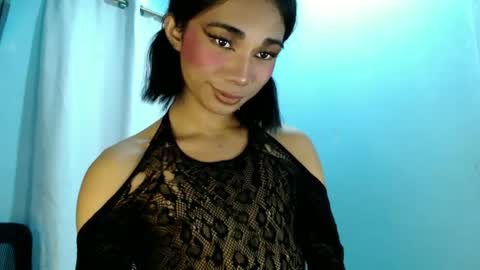 Snapshot of 18_nicole chatting on February 2025 01:51:02 PM barbie online show from February 2025 01:51:02 PM