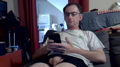 Snapshot of 18remy45 chatting on June 2026 03:03:01 PM 18remy45 online show from June 2026 03:03:01 PM