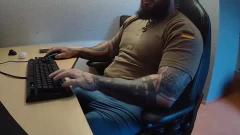 19andre90 online show from November 2025 07:52:01 AM