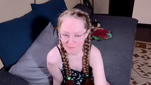 Snapshot of 1goldilocks chatting on June 2026 04:30:02 PM online show from June 2026 04:30:02 PM