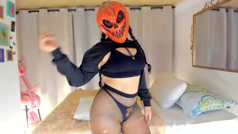 laiaa rivas online show from October 2025 03:07:01 AM