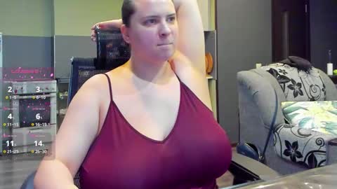 1LINDSEY1 online show from November 2025 05:57:01 PM