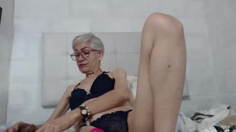 Snapshot of 1miss_monserrate chatting on January 2025 02:30:02 PM Miss Monserrate online show from January 2025 02:30:02 PM