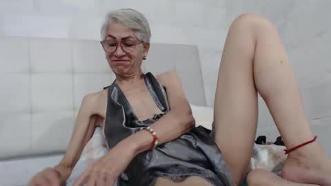 Snapshot of 1miss_monserrate chatting on February 2025 02:50:02 PM Miss Monserrate online show from February 2025 02:50:02 PM