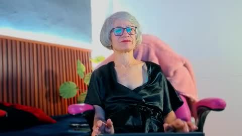 Snapshot of 1miss_monserrate chatting on February 2026 12:55:01 PM Miss Monserrate online show from February 2026 12:55:01 PM