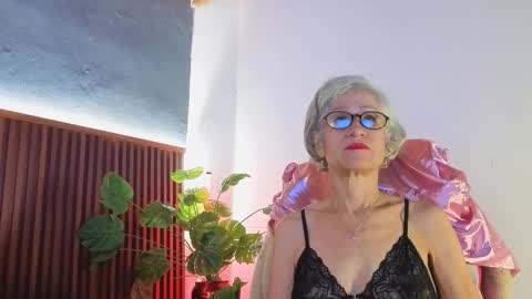 Snapshot of 1miss_monserrate chatting on February 2026 01:16:01 PM Miss Monserrate online show from February 2026 01:16:01 PM