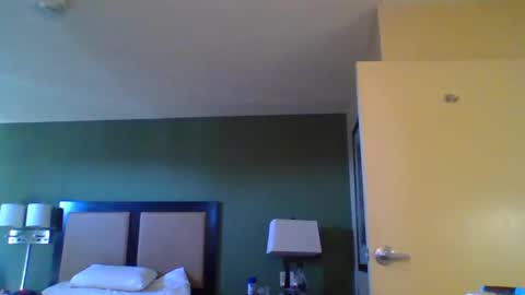 Snapshot of 1nastya8 chatting on October 2025 09:02:01 PM TheShyOne18 online show from October 2025 09:02:01 PM