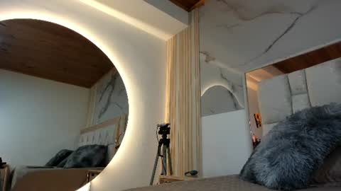 Snapshot of 1naughty_milf chatting on June 2026 02:38:01 PM Luisa online show from June 2026 02:38:01 PM