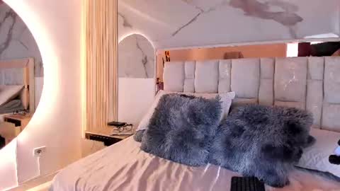 Snapshot of 1naughty_milf chatting on June 2026 06:17:01 PM Luisa online show from June 2026 06:17:01 PM