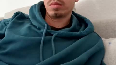 1ne_love online show from December 2025 09:58:01 AM