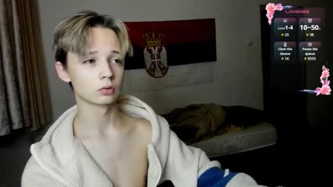 Milos online show from October 2025 03:49:02 AM