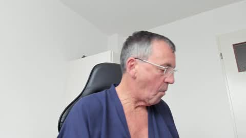 Henk online show from January 2025 01:42:02 PM