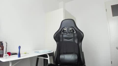 Henk online show from November 2025 02:39:01 PM