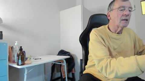 Henk online show from December 2025 04:14:01 PM