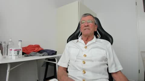 Henk online show from April 2026 05:18:01 PM