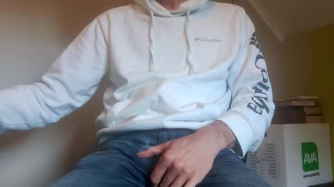 22_acacia_avenue online show from March 2026 10:43:02 AM