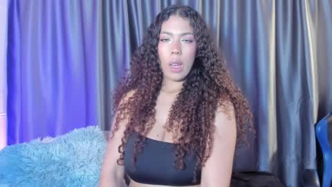 Snapshot of 22emma_ chatting on April 2026 01:33:01 AM EMMA online show from April 2026 01:33:01 AM