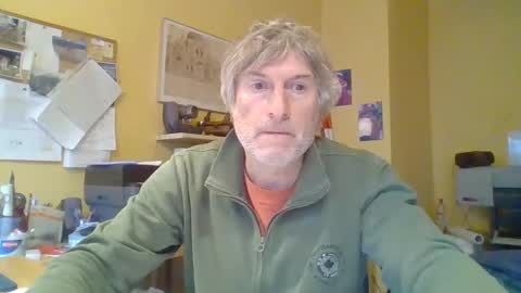 Snapshot of 22esserre chatting on October 2025 03:47:02 PM 22esserre online show from October 2025 03:47:02 PM