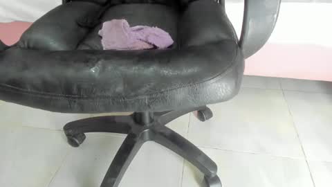 Isabella online show from March 2025 01:57:02 PM