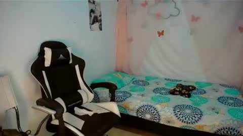 Snapshot of 2girls__dream chatting on July 2026 06:51:01 AM samantha sharon online show from July 2026 06:51:01 AM