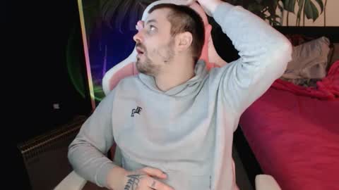 Snapshot of 2pac199528 chatting on April 2026 11:43:02 PM 2pac199528 online show from April 2026 11:43:02 PM