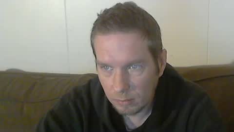 2small4you83 online show from December 2024 09:18:02 PM