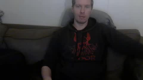 Snapshot of 2small4you83 chatting on January 2026 01:21:02 AM 2small4you83 online show from January 2026 01:21:02 AM