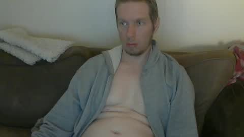 2small4you83 online show from April 2026 01:02:01 PM