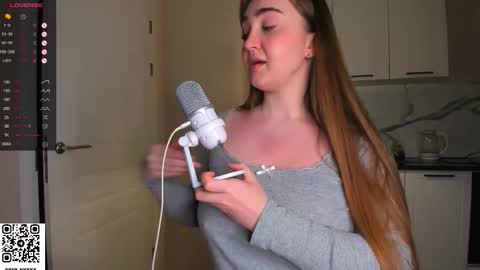 Snapshot of 3va_nyx chatting on March 2026 04:40:02 AM Eva online show from March 2026 04:40:02 AM