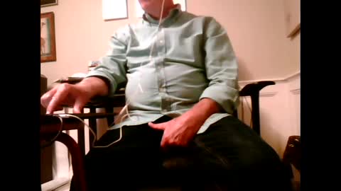 4uguys online show from October 2025 04:21:02 AM