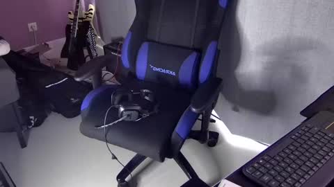 Larese Carlo online show from February 2025 08:57:01 AM