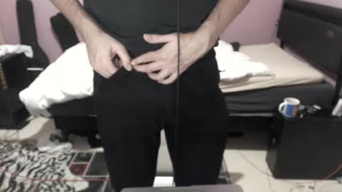 Larese Carlo online show from November 2025 07:02:02 PM