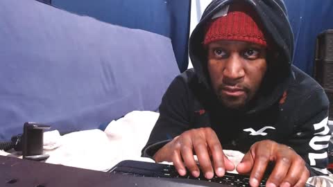 Snapshot of 5hbk chatting on January 2025 08:18:02 AM Tettaz GetitJusy4ya online show from January 2025 08:18:02 AM