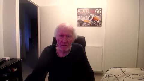 Snapshot of 73yves chatting on April 2026 05:19:08 AM 73yves online show from April 2026 05:19:08 AM