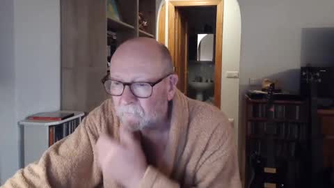  Papi  online show from March 2025 05:02:01 PM