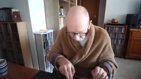  Papi  online show from December 2025 10:11:02 AM