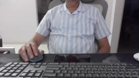 Snapshot of 8050pg chatting on February 2026 06:38:01 PM MROSE7080 online show from February 2026 06:38:01 PM