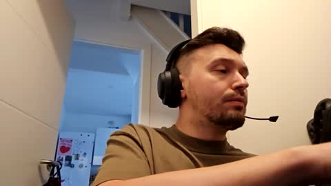 Snapshot of 8inchdude93 chatting on October 2025 11:43:01 AM 8inchdude93 online show from October 2025 11:43:01 AM